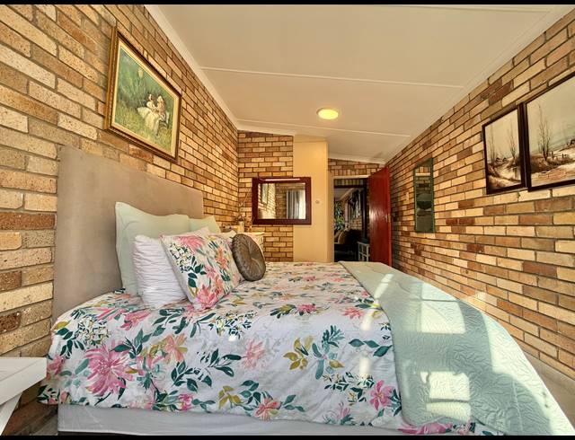 4 BEDROOM HOUSE FOR SALE IN KABELJAUWS